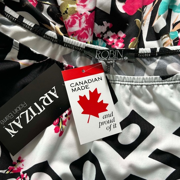 PONCHO, PINK FLORAL (Black, White, Pink, Yellow, Green), ONE SIZE, CANADIAN MADE - Picture 3 of 10